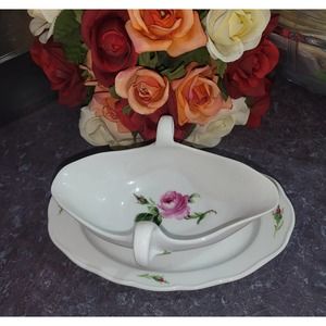 Meissen Gravy boat w/ underplate  Vintage Rose